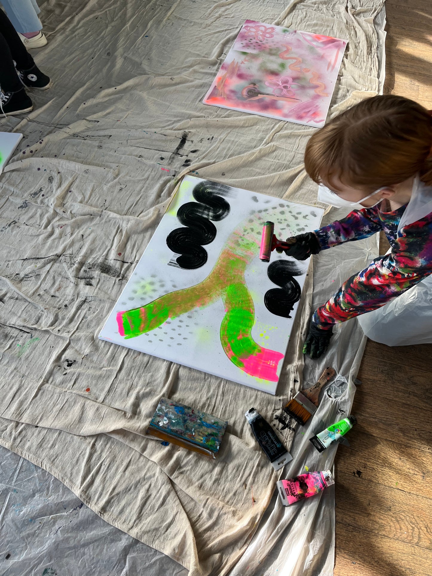 Introduction to graffiti art with abstract graffiti artist Kev Waite for children & teenagers from 10+ years old.