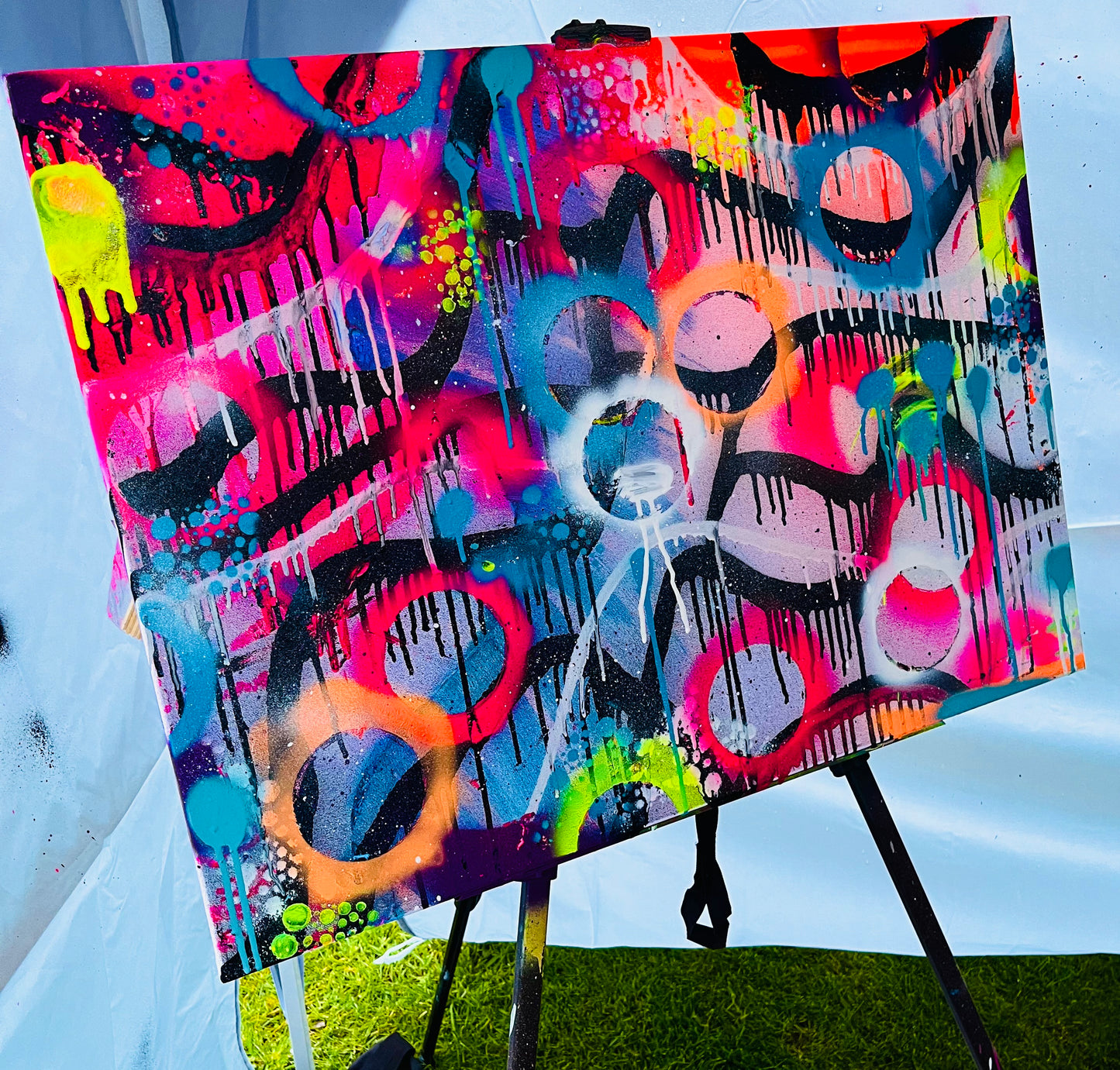 Introduction to graffiti art with abstract graffiti artist Kev Waite for children & teenagers from 10+ years old.